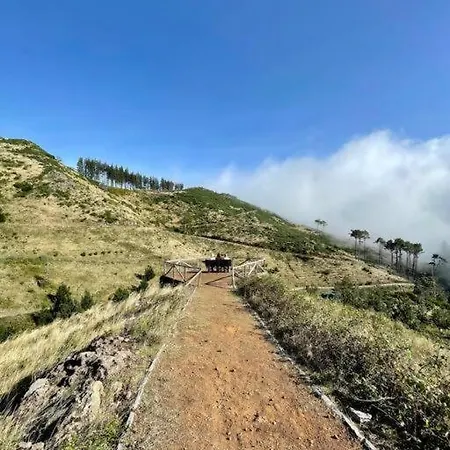 Mountain Eco Shelter 9 * Funchal (Madeira)