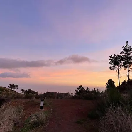 Mountain Eco Shelter 9 *